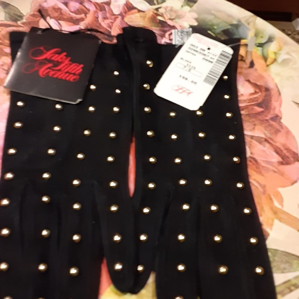 Sued Gloves